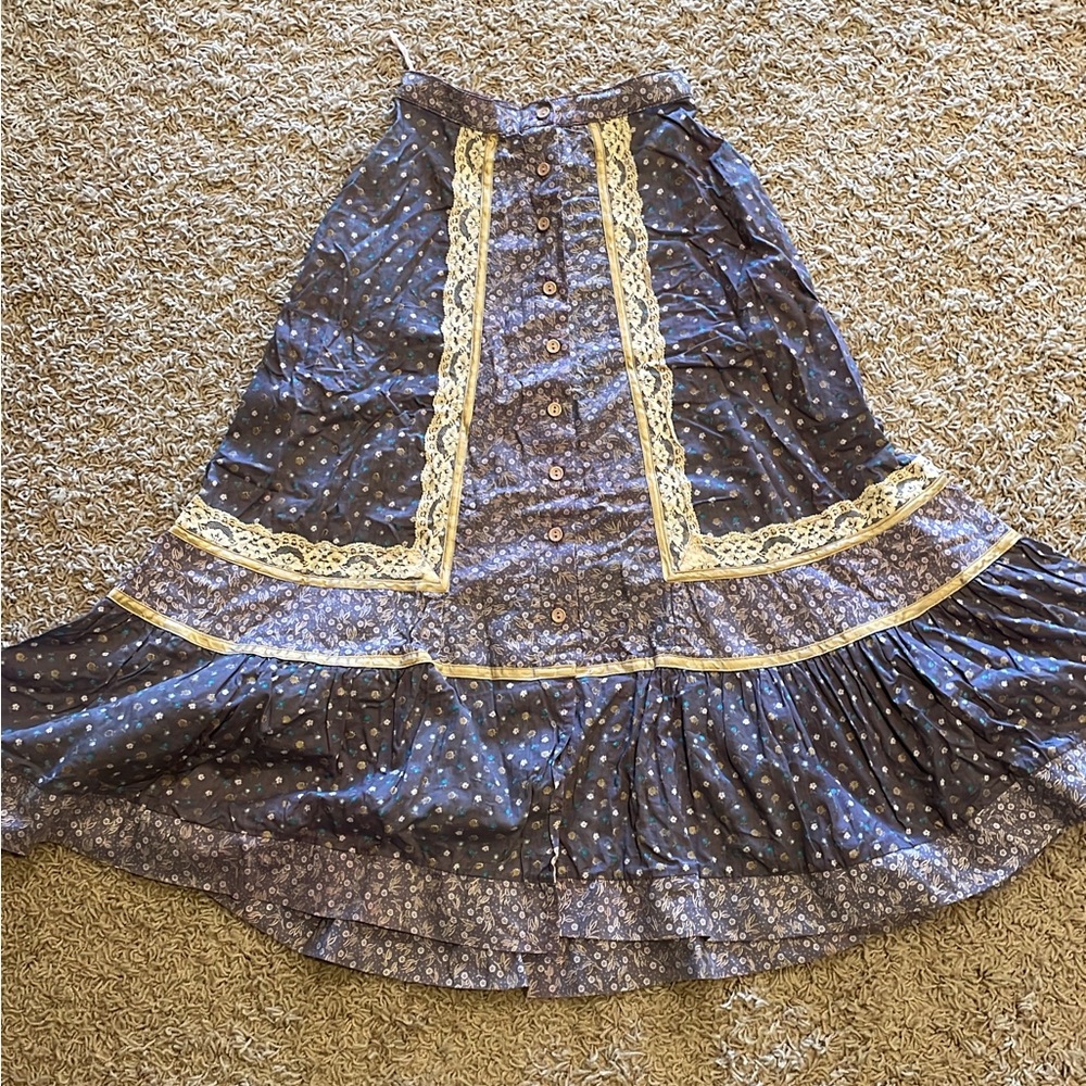 Gunne sax lavender and cream midi skirt